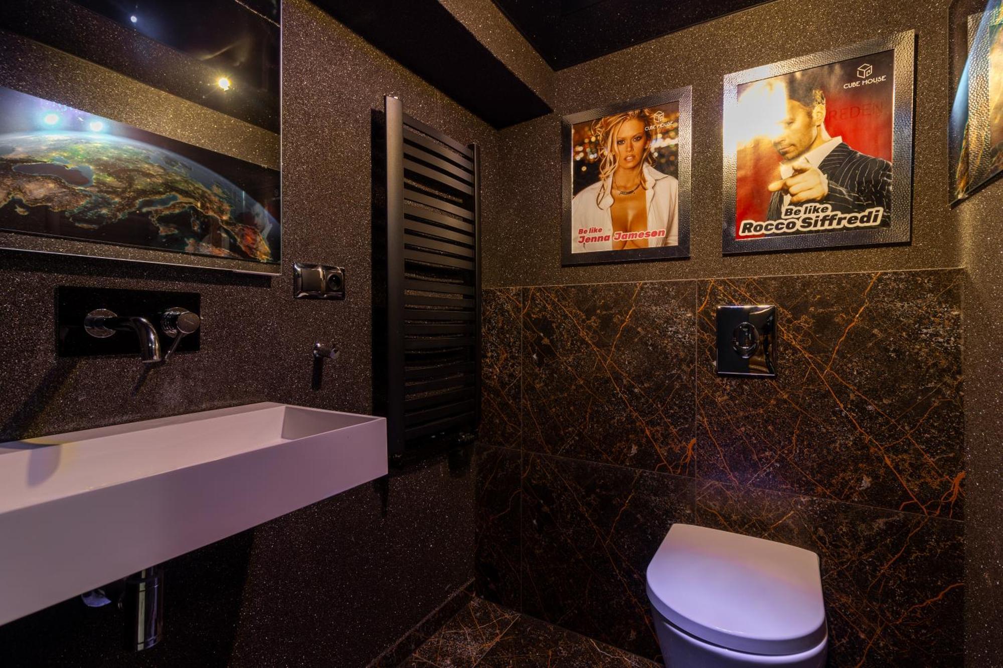ヴロツワフ Housecube, Bar , Prywatne Kino, Bilard , Luxusヴィラ エクステリア 写真